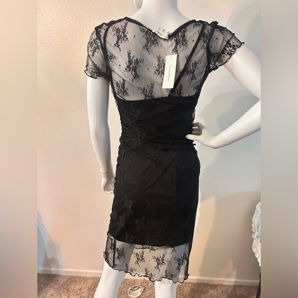 No Comment Juniors Floral Mesh Sleeveless Dress
Size M - Picture 3 of 7